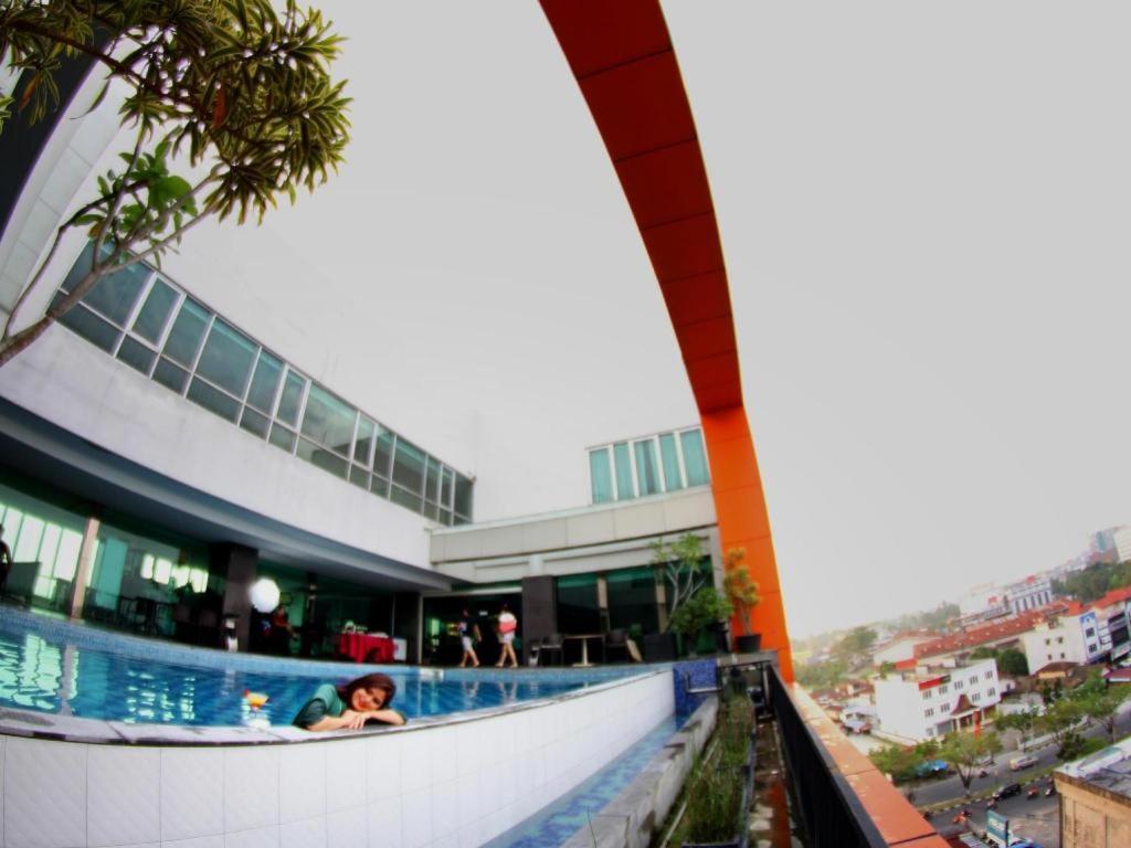 Grand Hotel 4*
