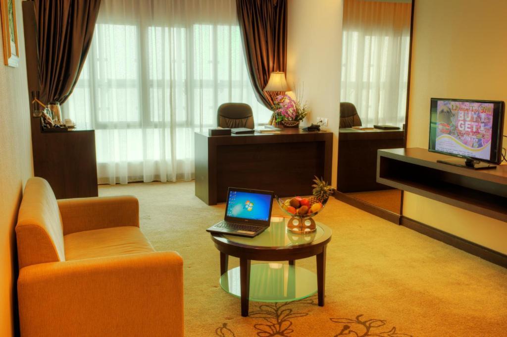 Hotel Grand 4*